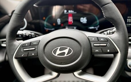Hyundai Elantra, 2023 год, 1 740 000 рублей, 11 фотография