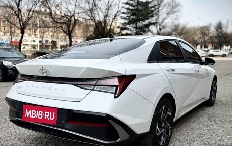 Hyundai Elantra, 2023 год, 1 740 000 рублей, 6 фотография