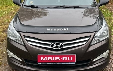 Hyundai Solaris II рестайлинг, 2015 год, 790 000 рублей, 1 фотография