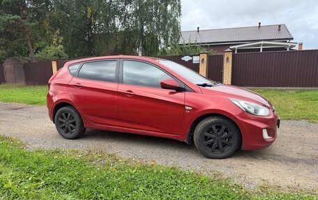 Hyundai Solaris II рестайлинг, 2011 год, 590 000 рублей, 3 фотография