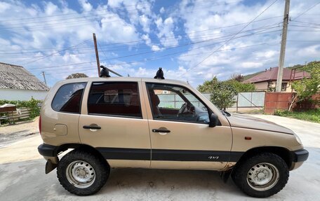 Chevrolet Niva I рестайлинг, 2005 год, 300 000 рублей, 2 фотография