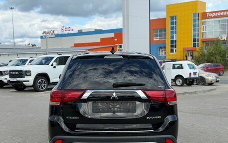 Mitsubishi Outlander III рестайлинг 3, 2019 год, 2 200 000 рублей, 5 фотография