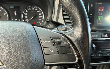 Mitsubishi Outlander III рестайлинг 3, 2019 год, 2 200 000 рублей, 12 фотография