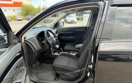 Mitsubishi Outlander III рестайлинг 3, 2019 год, 2 200 000 рублей, 7 фотография