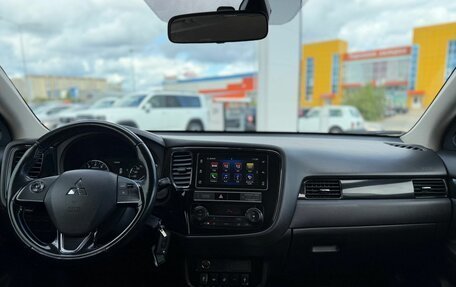 Mitsubishi Outlander III рестайлинг 3, 2019 год, 2 200 000 рублей, 9 фотография