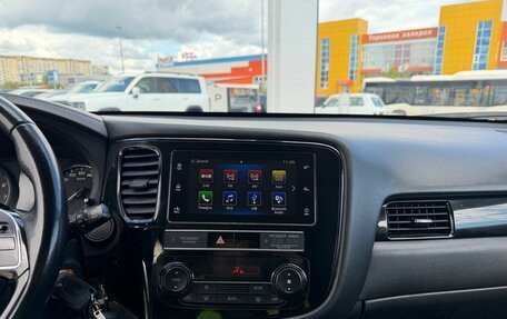 Mitsubishi Outlander III рестайлинг 3, 2019 год, 2 200 000 рублей, 16 фотография