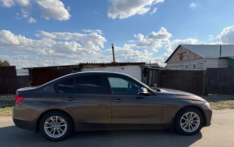 BMW 3 серия, 2013 год, 1 750 000 рублей, 8 фотография
