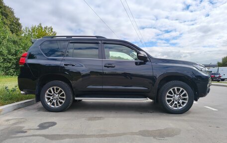 Toyota Land Cruiser Prado 150 рестайлинг 2, 2017 год, 4 850 000 рублей, 2 фотография