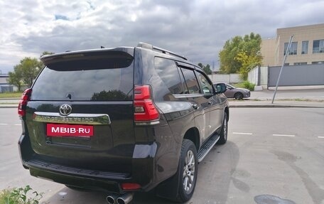 Toyota Land Cruiser Prado 150 рестайлинг 2, 2017 год, 4 850 000 рублей, 8 фотография