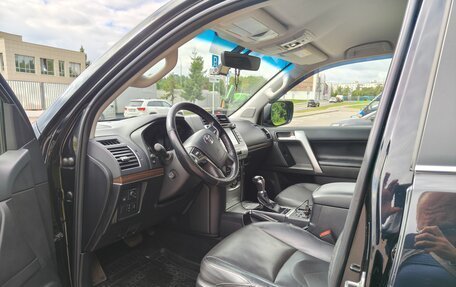 Toyota Land Cruiser Prado 150 рестайлинг 2, 2017 год, 4 850 000 рублей, 12 фотография