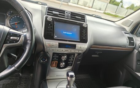Toyota Land Cruiser Prado 150 рестайлинг 2, 2017 год, 4 850 000 рублей, 18 фотография