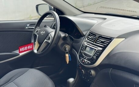 Hyundai Solaris II рестайлинг, 2013 год, 599 999 рублей, 11 фотография