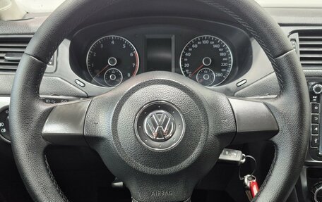 Volkswagen Jetta VI, 2012 год, 945 000 рублей, 11 фотография
