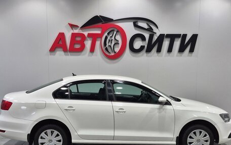 Volkswagen Jetta VI, 2012 год, 945 000 рублей, 8 фотография