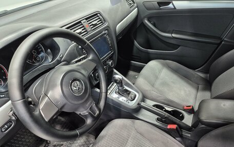 Volkswagen Jetta VI, 2012 год, 945 000 рублей, 14 фотография