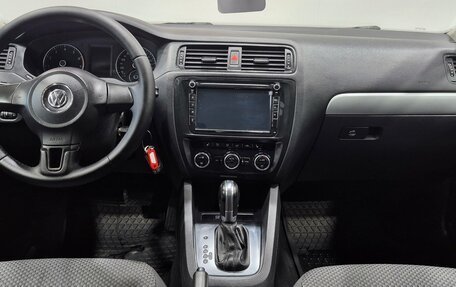 Volkswagen Jetta VI, 2012 год, 945 000 рублей, 10 фотография