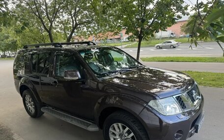 Nissan Pathfinder, 2010 год, 1 865 000 рублей, 2 фотография