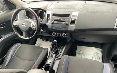 Mitsubishi Outlander III рестайлинг 3, 2008 год, 600 000 рублей, 7 фотография
