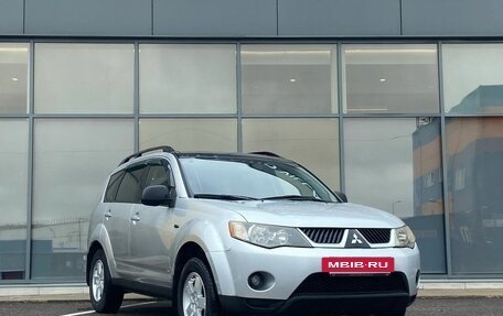 Mitsubishi Outlander III рестайлинг 3, 2008 год, 600 000 рублей, 2 фотография
