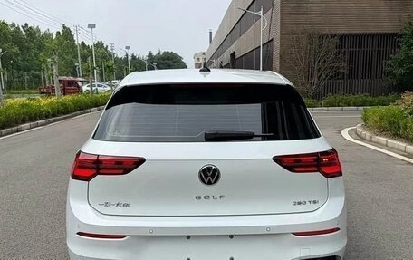 Volkswagen Golf VIII, 2023 год, 1 935 000 рублей, 4 фотография