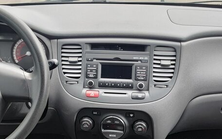 KIA Rio II, 2011 год, 631 000 рублей, 18 фотография