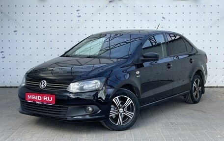 Volkswagen Polo VI (EU Market), 2013 год, 800 000 рублей, 1 фотография