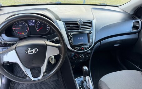 Hyundai Solaris II рестайлинг, 2011 год, 700 000 рублей, 9 фотография