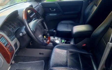 Mitsubishi Pajero III рестайлинг, 2004 год, 1 060 000 рублей, 6 фотография