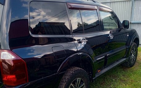Mitsubishi Pajero III рестайлинг, 2004 год, 1 060 000 рублей, 18 фотография