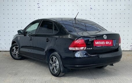 Volkswagen Polo VI (EU Market), 2013 год, 800 000 рублей, 5 фотография