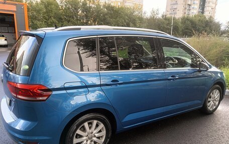 Volkswagen Touran III, 2016 год, 1 350 000 рублей, 3 фотография