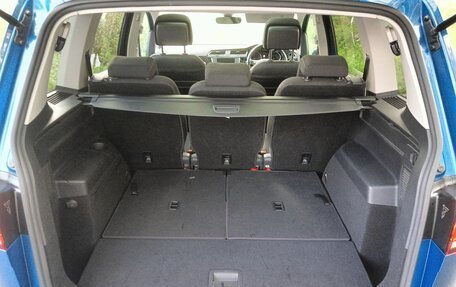 Volkswagen Touran III, 2016 год, 1 350 000 рублей, 11 фотография