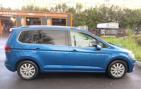 Volkswagen Touran III, 2016 год, 1 350 000 рублей, 6 фотография