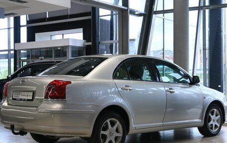 Toyota Avensis III рестайлинг, 2003 год, 675 000 рублей, 5 фотография