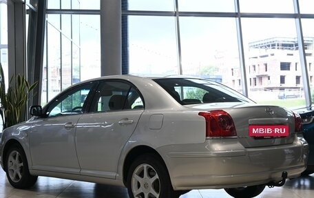 Toyota Avensis III рестайлинг, 2003 год, 675 000 рублей, 4 фотография