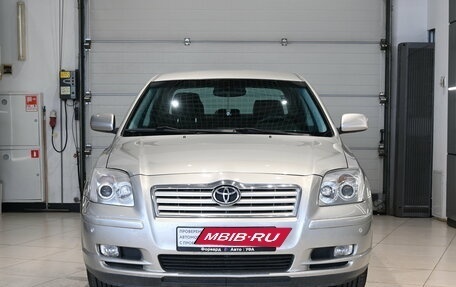 Toyota Avensis III рестайлинг, 2003 год, 675 000 рублей, 2 фотография