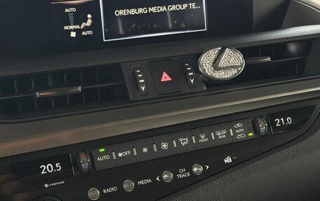 Lexus ES VII, 2019 год, 4 190 000 рублей, 18 фотография