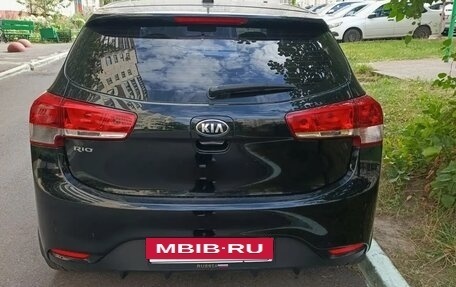 KIA Rio III рестайлинг, 2017 год, 930 000 рублей, 2 фотография