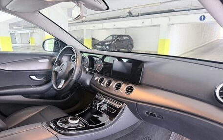 Mercedes-Benz E-Класс, 2016 год, 2 250 000 рублей, 10 фотография