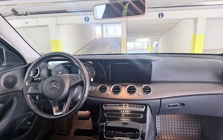 Mercedes-Benz E-Класс, 2016 год, 2 250 000 рублей, 11 фотография