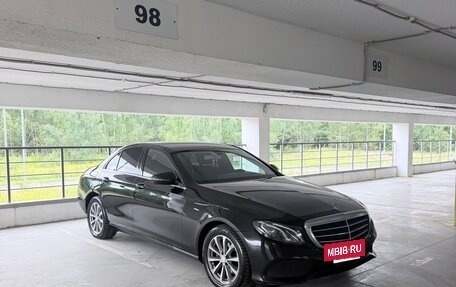 Mercedes-Benz E-Класс, 2016 год, 2 250 000 рублей, 3 фотография