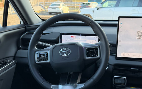 Toyota RAV4, 2026 год, 4 030 000 рублей, 14 фотография