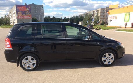 Opel Zafira B, 2011 год, 650 000 рублей, 2 фотография