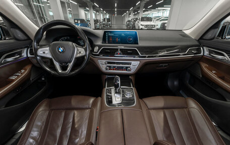 BMW 7 серия, 2020 год, 3 900 000 рублей, 8 фотография