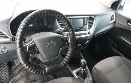 Hyundai Solaris II рестайлинг, 2018 год, 1 131 000 рублей, 8 фотография