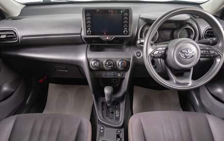 Toyota Yaris Cross, 2020 год, 2 099 000 рублей, 11 фотография