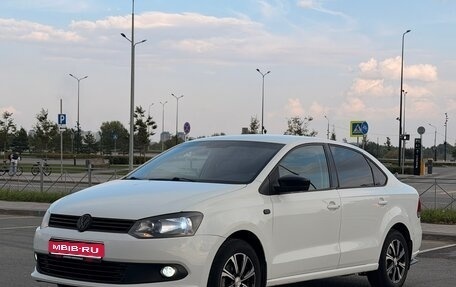 Volkswagen Polo VI (EU Market), 2014 год, 889 000 рублей, 1 фотография