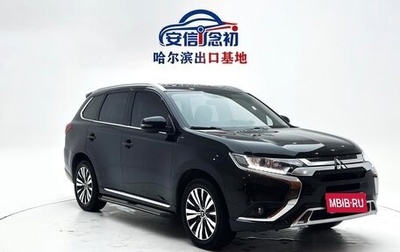 Mitsubishi Outlander III рестайлинг 3, 2022 год, 1 600 000 рублей, 1 фотография