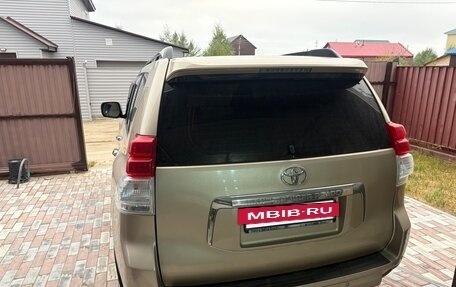 Toyota Land Cruiser Prado 150 рестайлинг 2, 2009 год, 2 700 000 рублей, 13 фотография