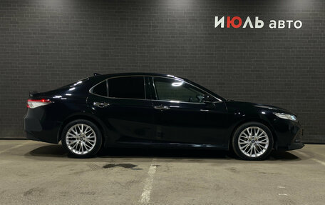 Toyota Camry, 2019 год, 3 300 000 рублей, 4 фотография